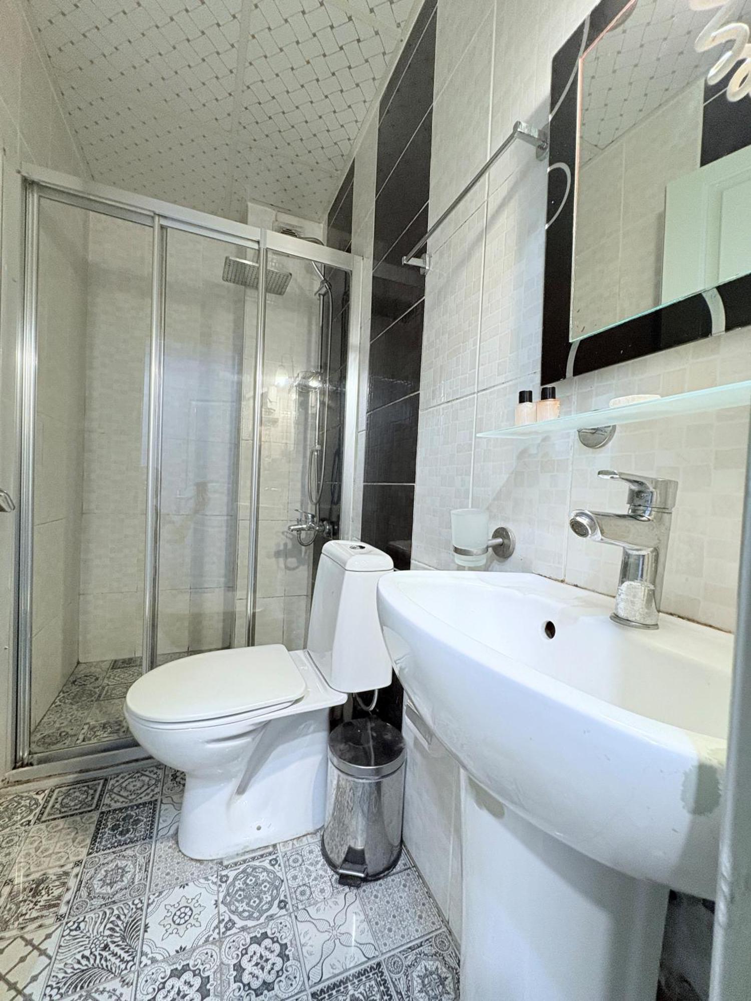 Grand Hurriyet Hotel Istanbul Bagian luar foto