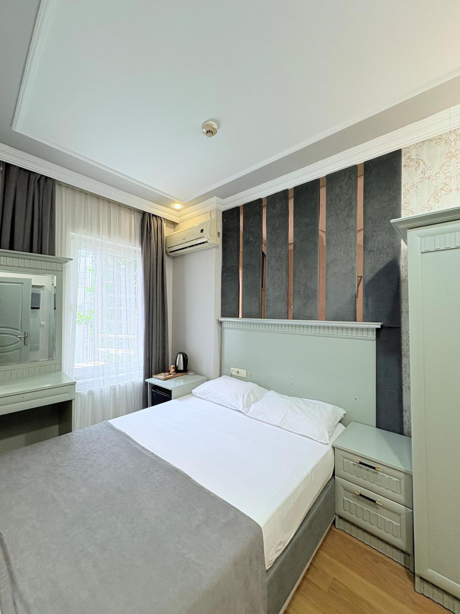 Grand Hurriyet Hotel Istanbul Bagian luar foto