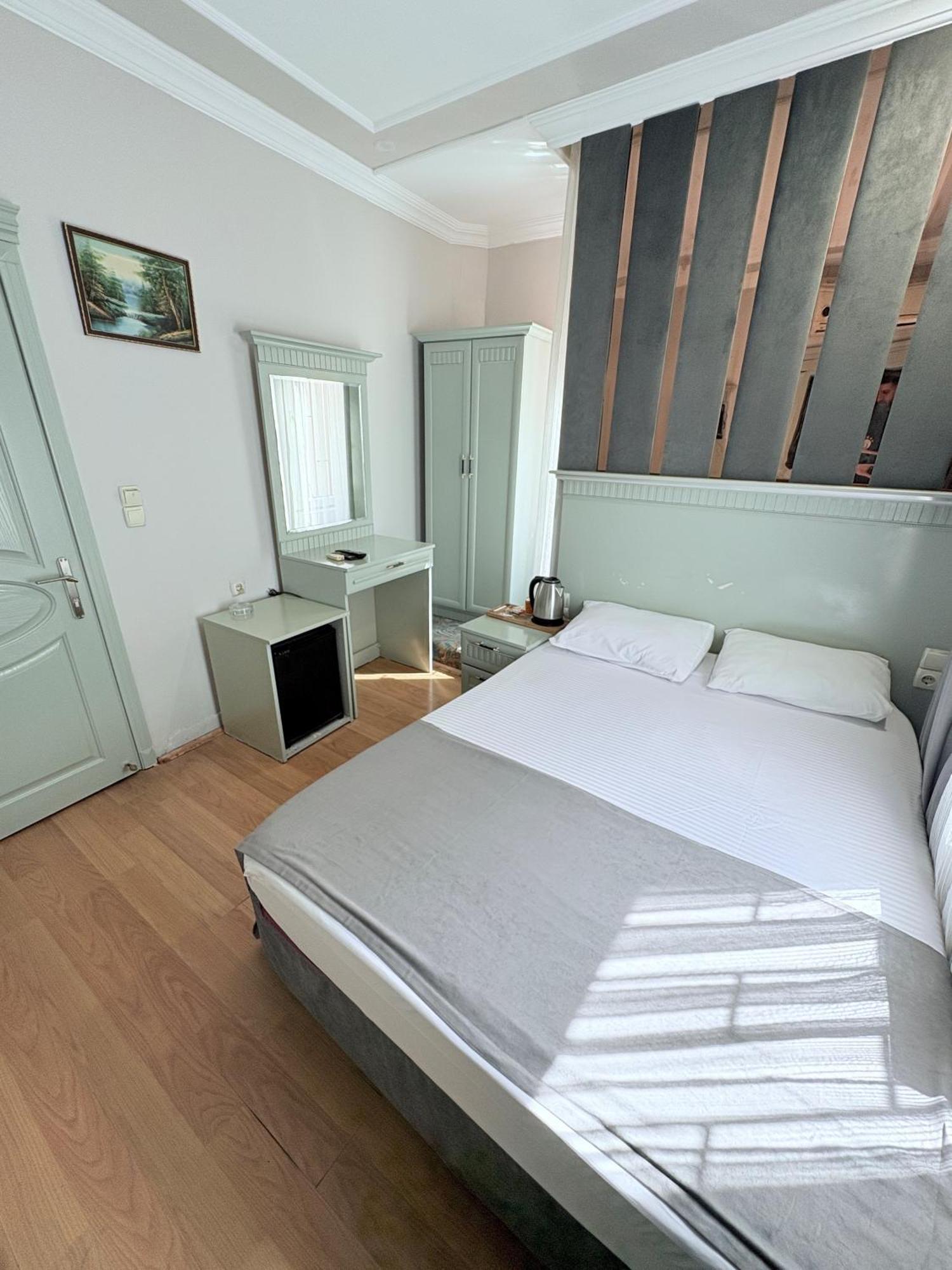 Grand Hurriyet Hotel Istanbul Bagian luar foto