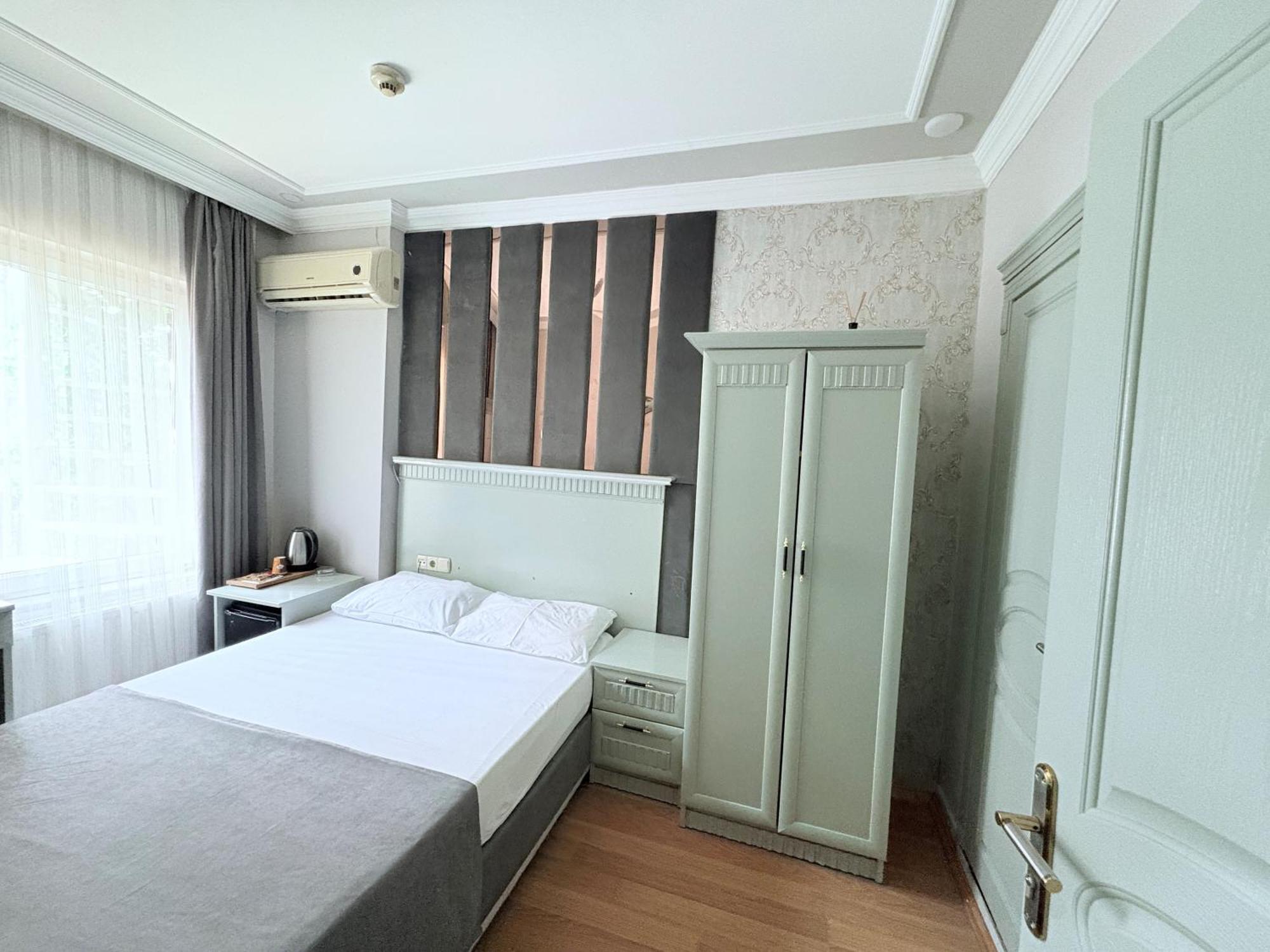 Grand Hurriyet Hotel Istanbul Bagian luar foto